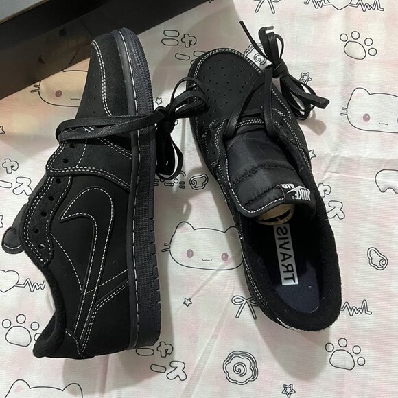 Travis Scott X Air Jordan 1 Low Black Phantom Sneakers - Picture 2 of 6